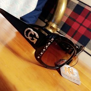 Brand new sunglasses 😎